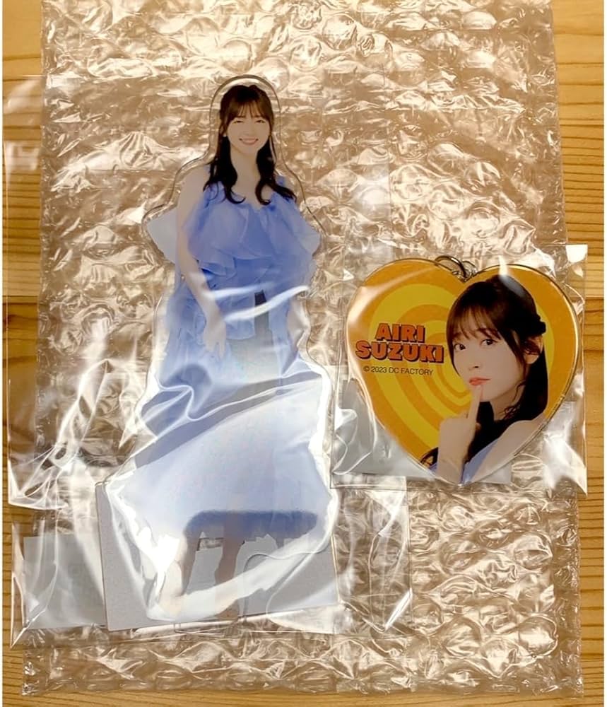 Amazon.co.jp: 鈴木愛理 モバガチャ SR BIGアクリルスタンド アクスタ