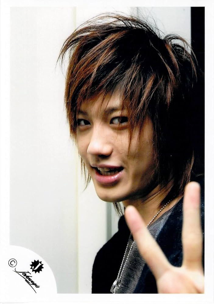 Amazon.co.jp: KAT-TUN 赤西 仁 【公式写真・スリーブ付き】 c24 : ホビー