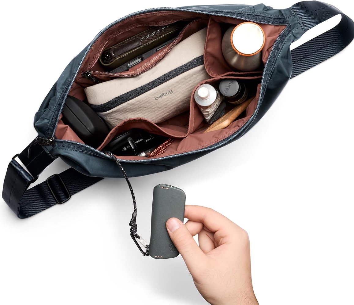 Amazon.com: Bellroy Laneway Crescent Bag (everyday 7 liter