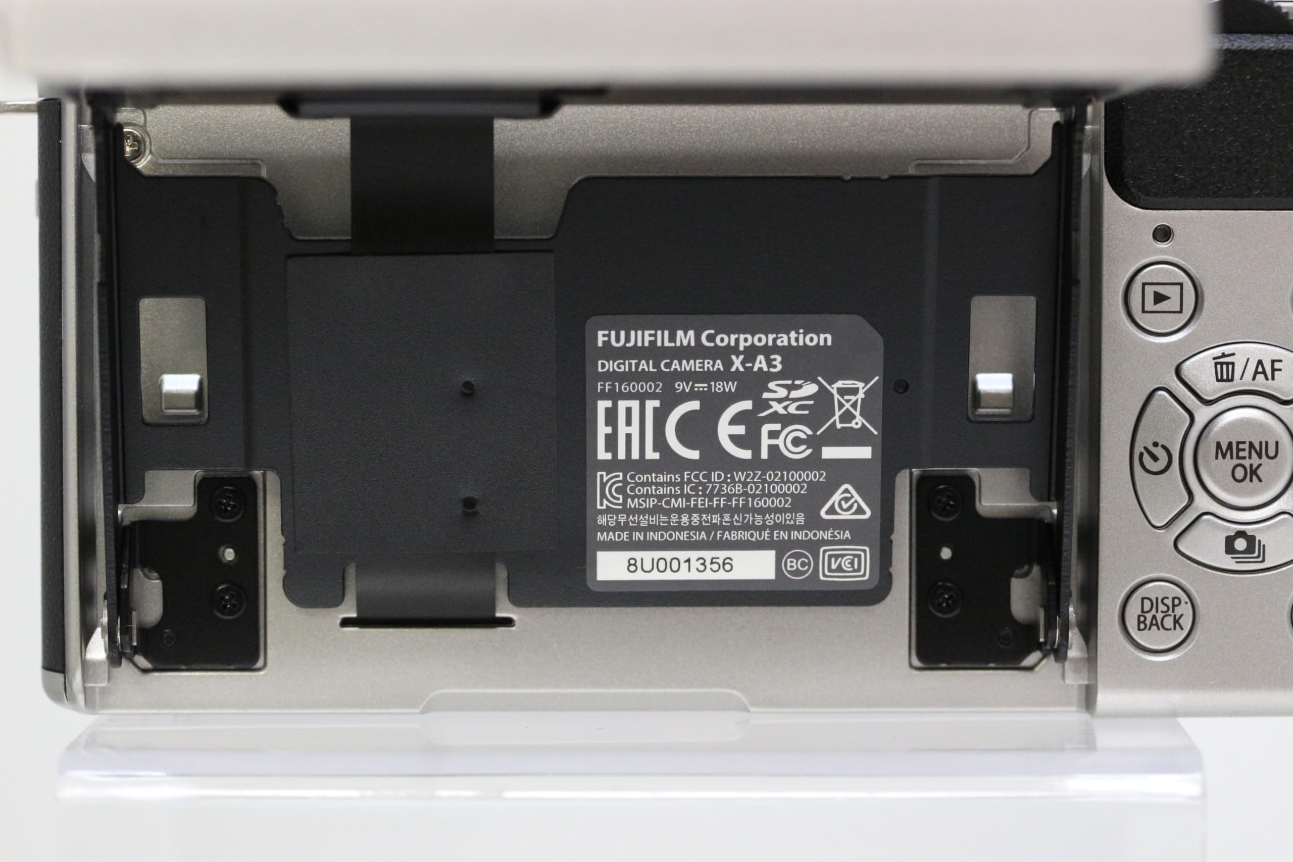 Amazon | 富士フイルム ミラーレス一眼カメラ X-A3本体のみ (シルバー