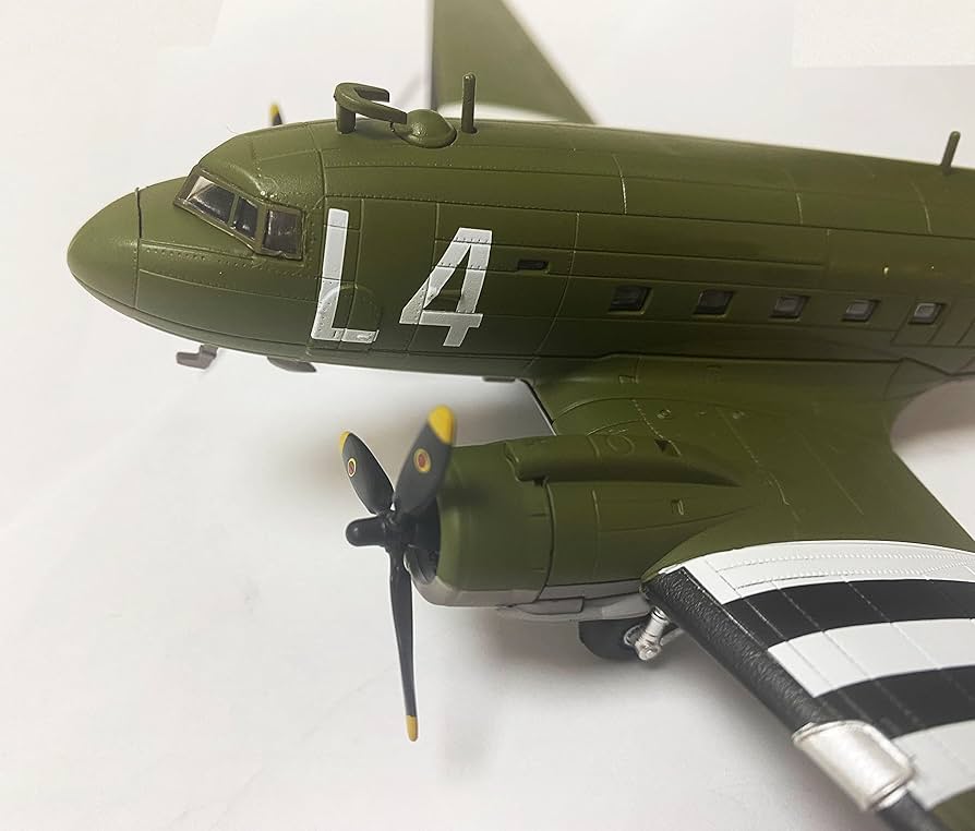 Amazon | Douglas C-47 スカイトレイン/ダコタ 1/100 ダイキャスト