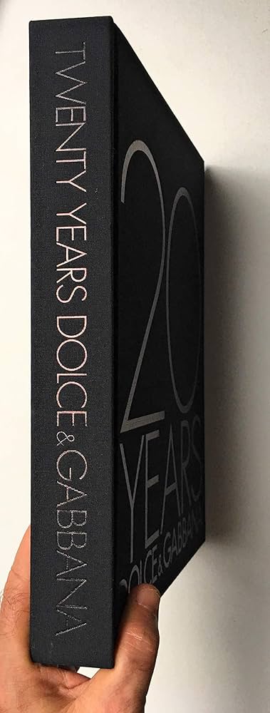 20 Years Dolce & Gabbana: Sarah Mower: 9788874392483: Amazon.com