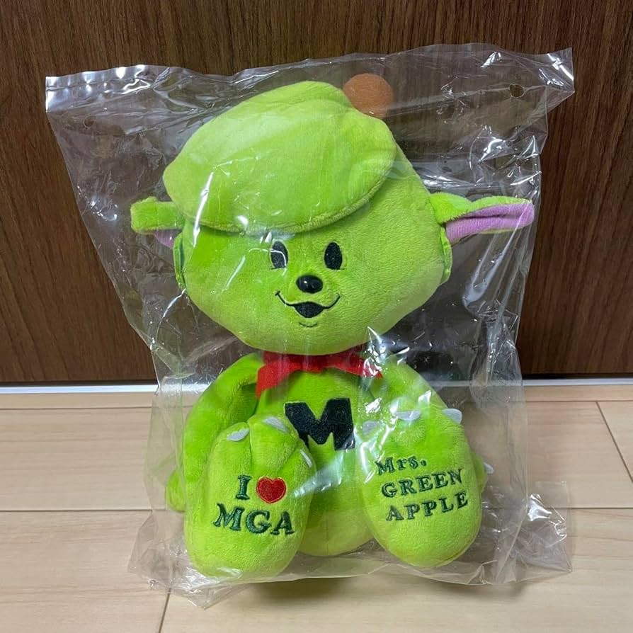 Amazon.co.jp: Mrs. GREEN APPLE メメル ぬいぐるみ : おもちゃ