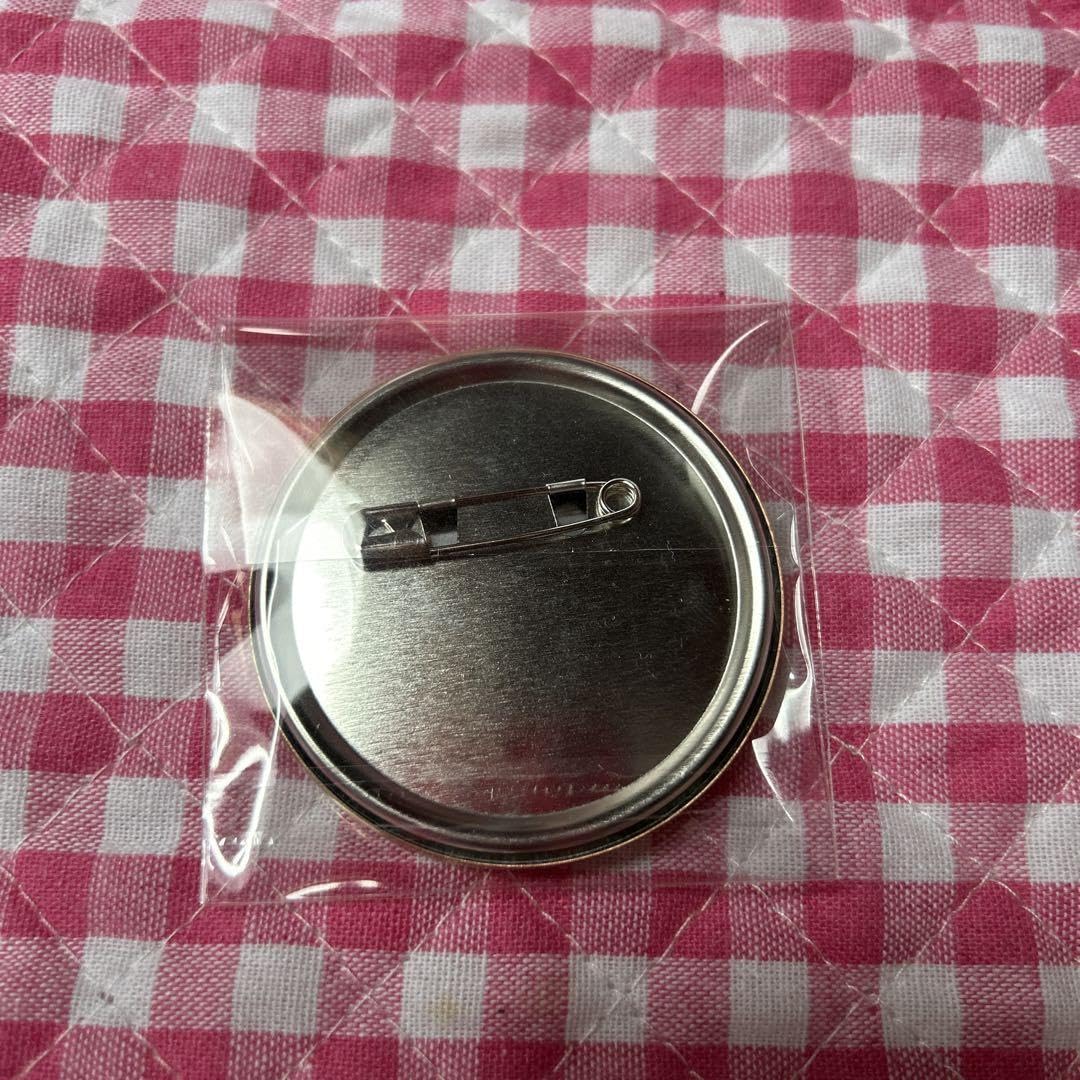 Amazon.co.jp: BLEACH メタル缶バッジ 藍染惣右介 斬魄刀 鏡花水月