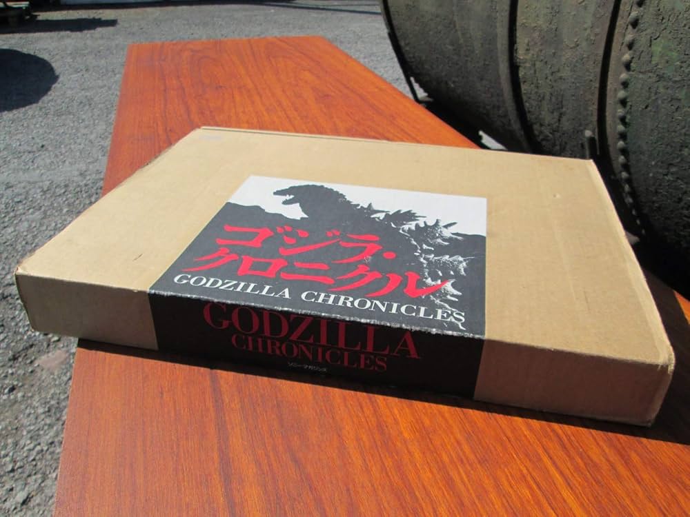 Amazon.co.jp: ゴジラ・クロニクル : 本