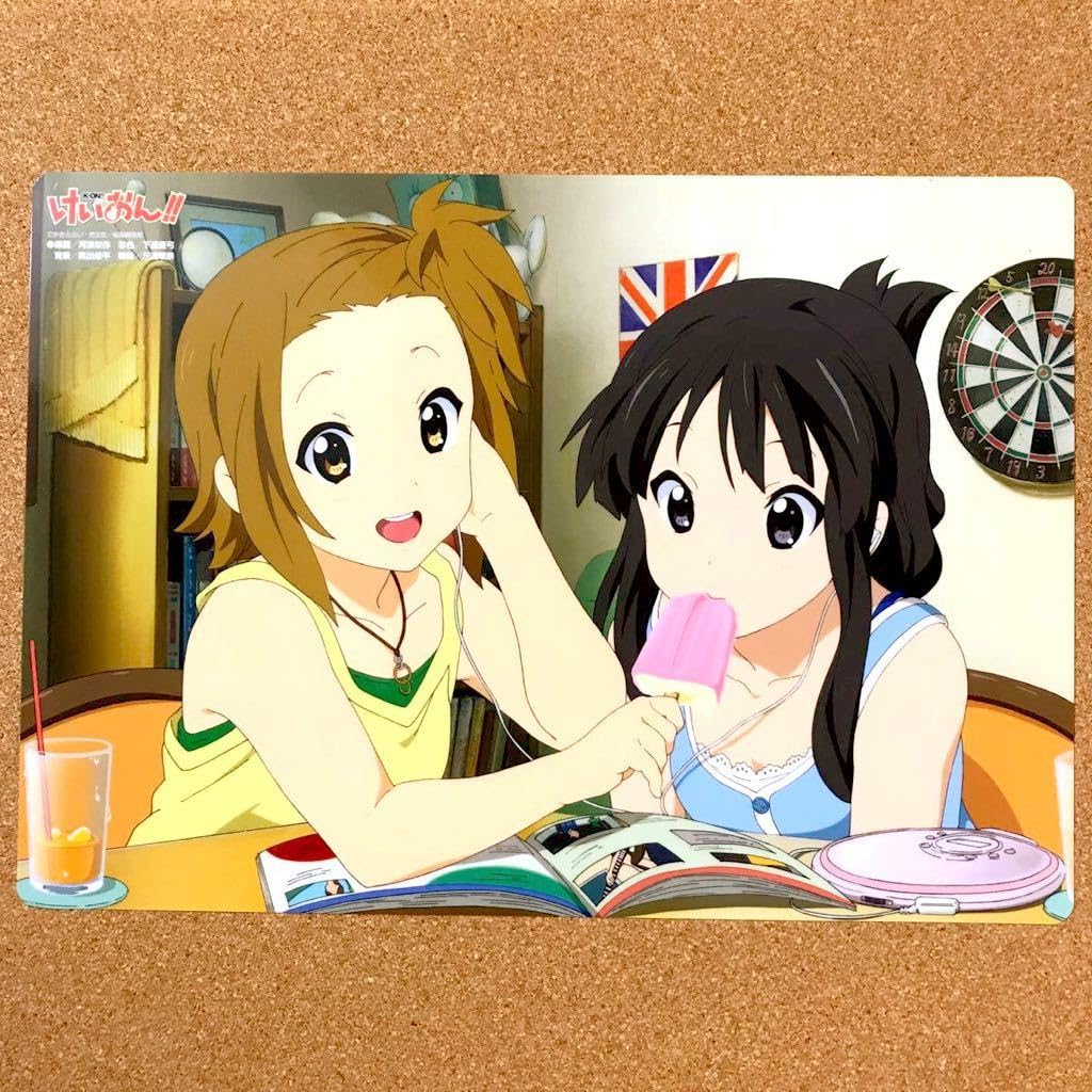 Amazon.co.jp: けいおん K-ON 下敷き 海 平沢 唯 秋山 澪 田井中 律 琴