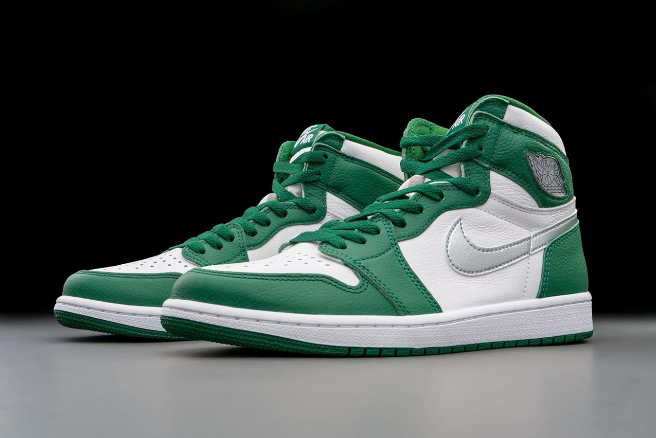 Amazon.com | Jordan Men's 1 Retro High OG shoes, Gorge Green