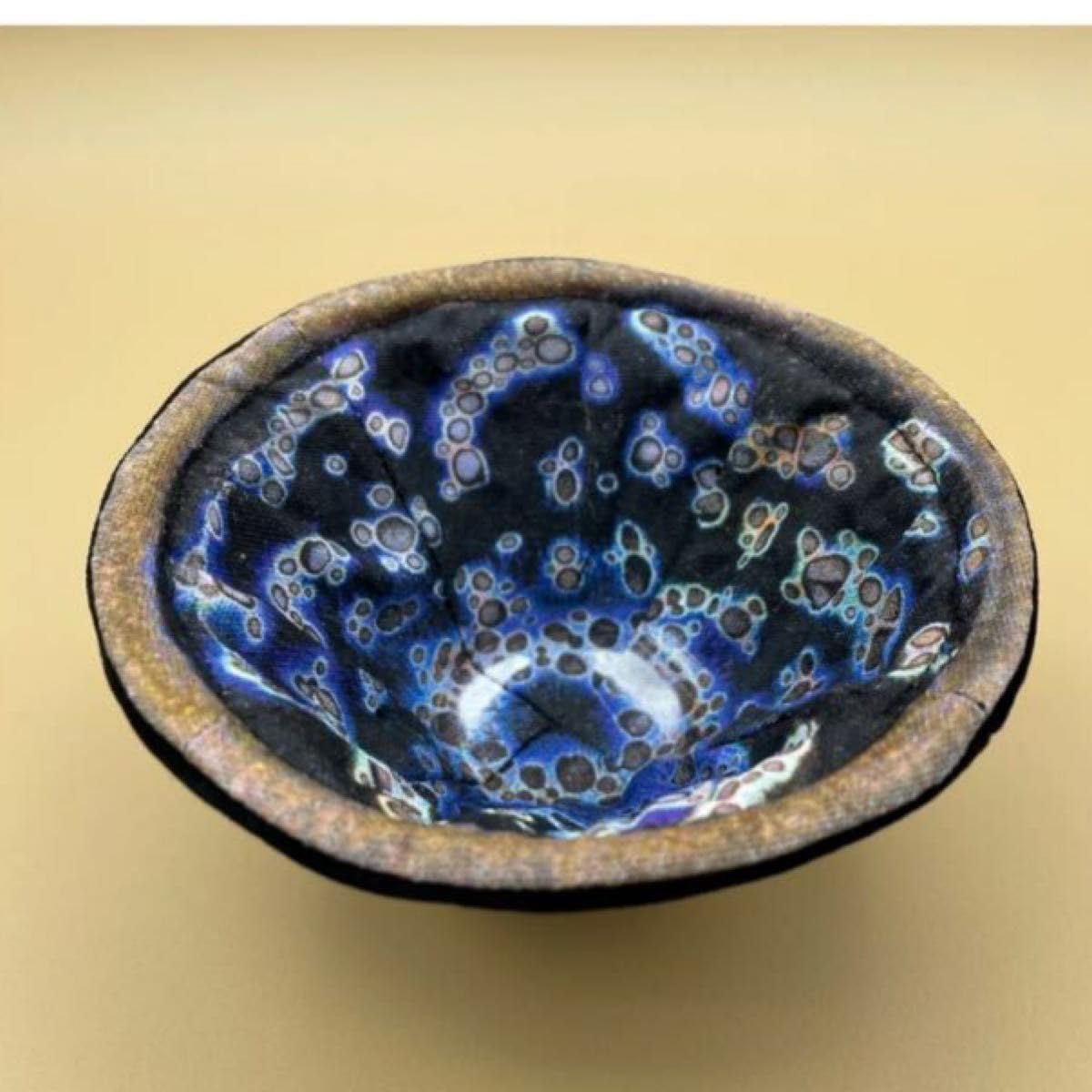 Amazon.co.jp: 曜変天目ぬいぐるみ 静嘉堂文庫美術館 : おもちゃ