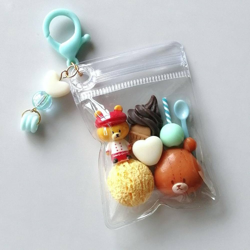 Amazon.co.jp: ガチャ詰めポーチ キャンディバック キーホルダー くま