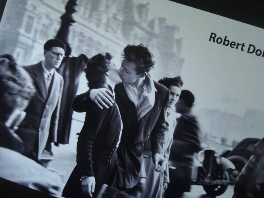 Amazon.co.jp: A4 額付き ポスター 恋人 ロベールドアノー Robert