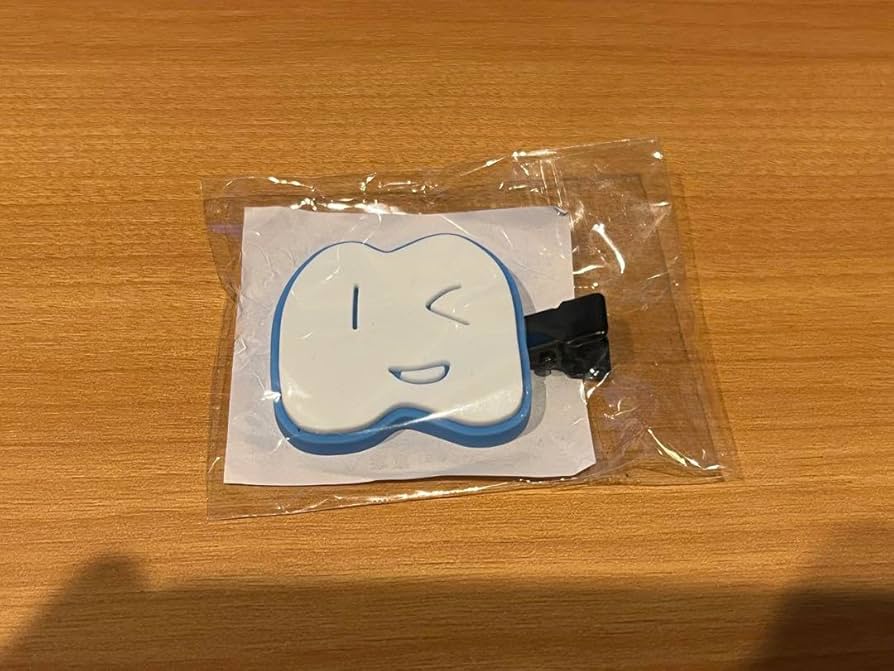 Amazon.co.jp: Ado 歯ちゃん前髪クリップ : おもちゃ