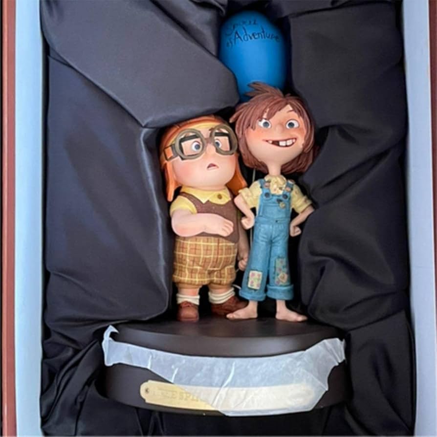 Amazon | 海外限定 カールじいさんの空飛ぶ家 エリー カール 幼少期