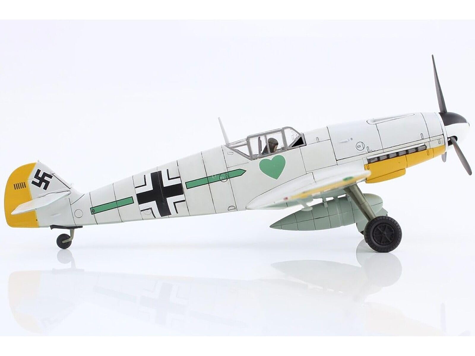 Amazon.co.jp: メッサーシュミット BF 109F-4 戦闘機 Obt. Otto Kath