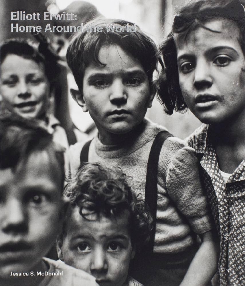 Amazon | Elliott Erwitt: Home Around the World | Erwitt, Elliott