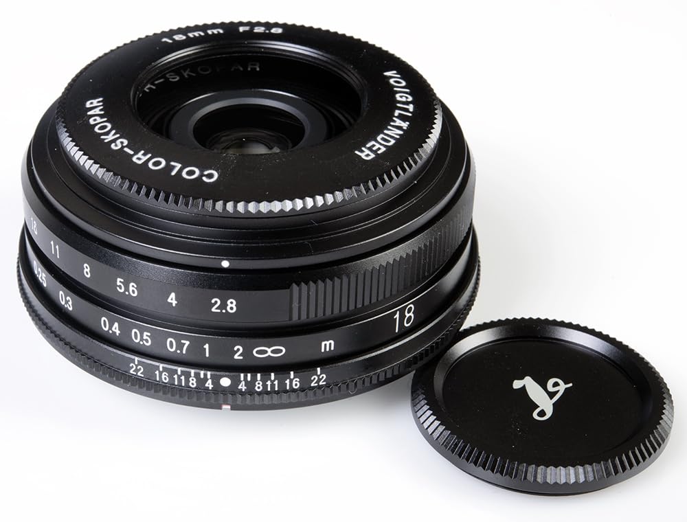 Amazon.com : Voigtländer Voigtlander Fujifim X 18mm F2.8 Color