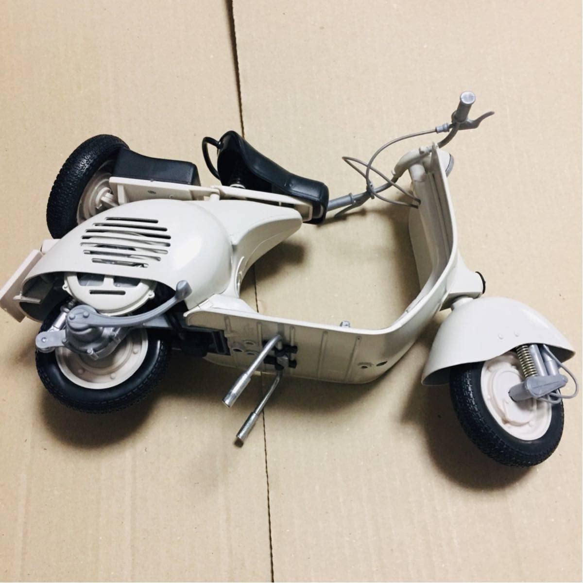 Amazon | New Ray 1/6 スケールモデル VESPA Piaggio 150VL 1T 1955 約