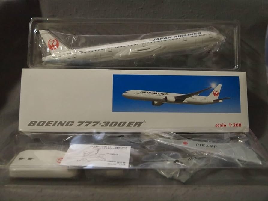 Amazon.co.jp: 1/200 ボーイング 777-300ER JAL 日本航空 JA731J JALUX