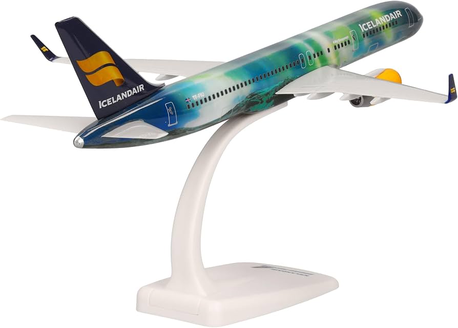 Amazon | Herpa スナップフィット 飛行機モデル ボーイング 757-200