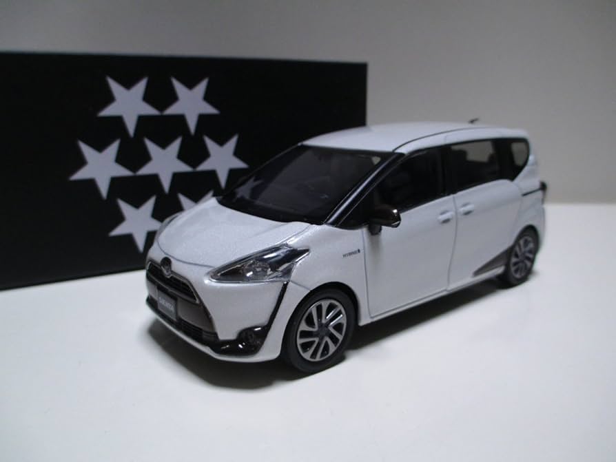 Amazon.co.jp: 1/30 トヨタ 新型シエンタ Sienta 非売品 カラー