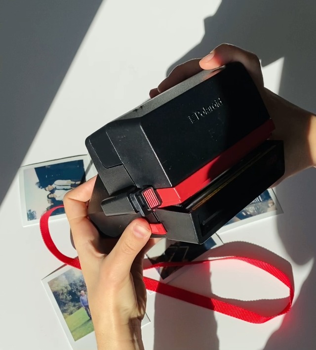 Amazon.com : Polaroid Cool Cam Instant 600 Film Camera : Vintage