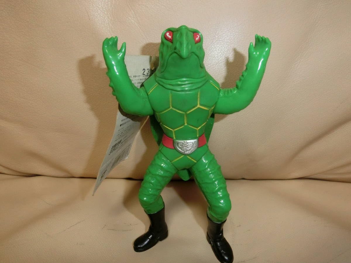 Amazon.co.jp: ライダー怪人シリーズから カメバズーカのソフビ、タグ
