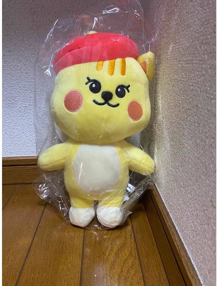 Amazon.co.jp: NiziU リク ぬいぐるみ : おもちゃ