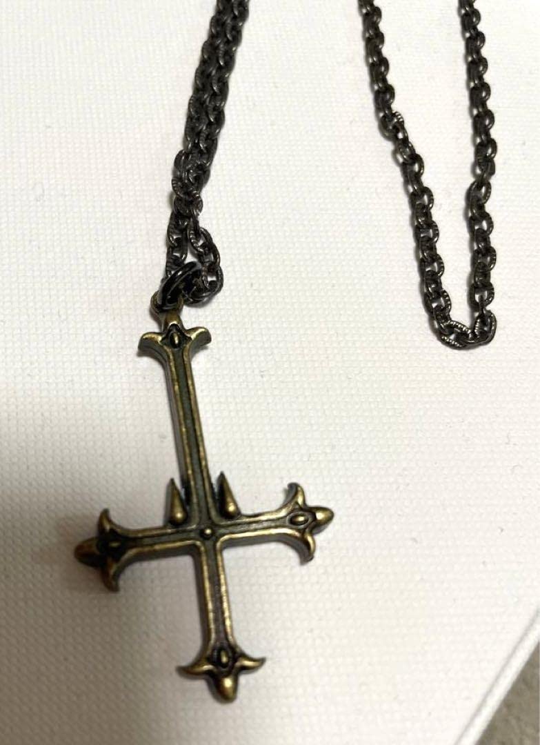 Amazon.co.jp: HUNTER×HUNTER クロロ 逆十字ネックレス OVA初回特典