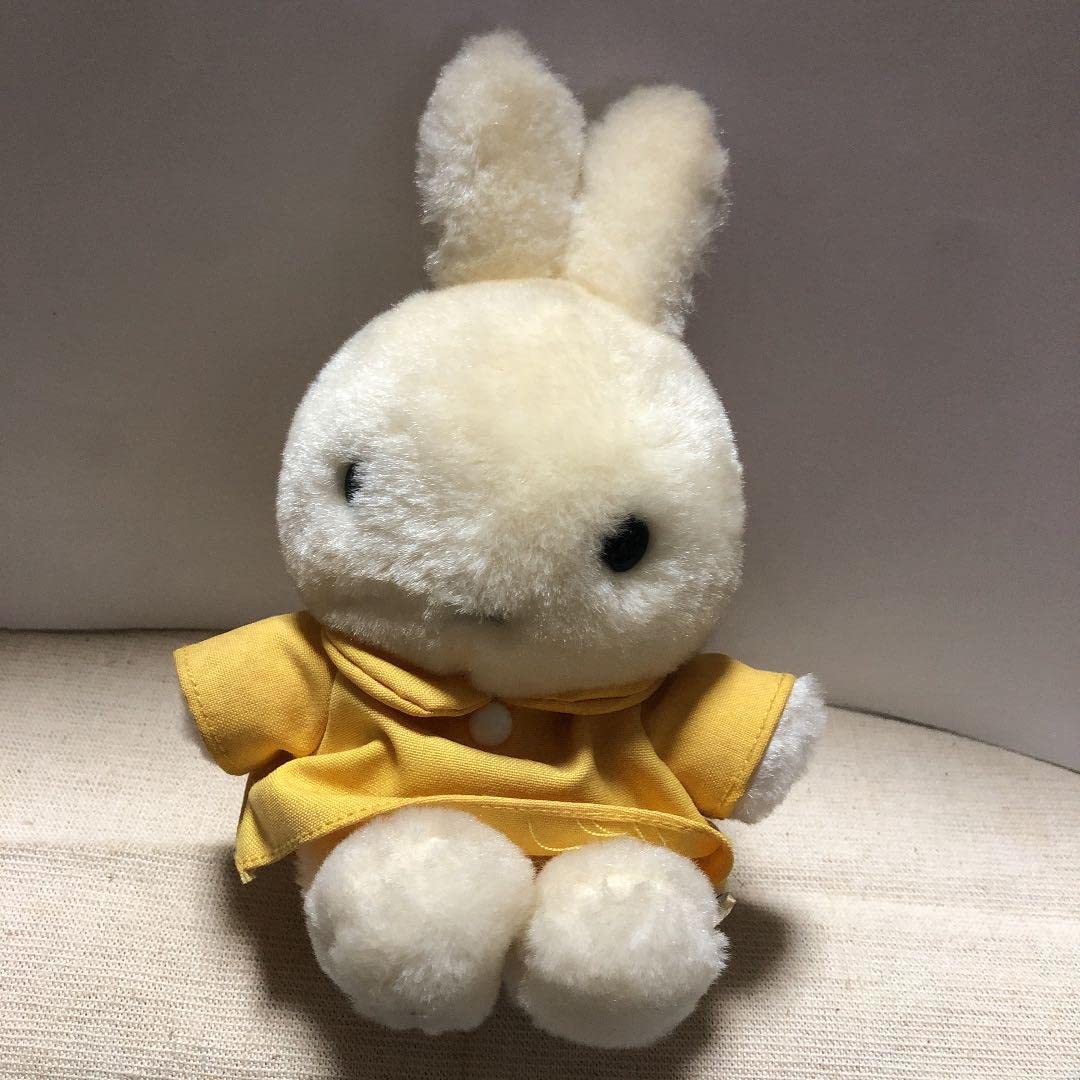 Amazon.co.jp: 昭和レトロ ディックブルーナ うさこちゃん ぬいぐるみ