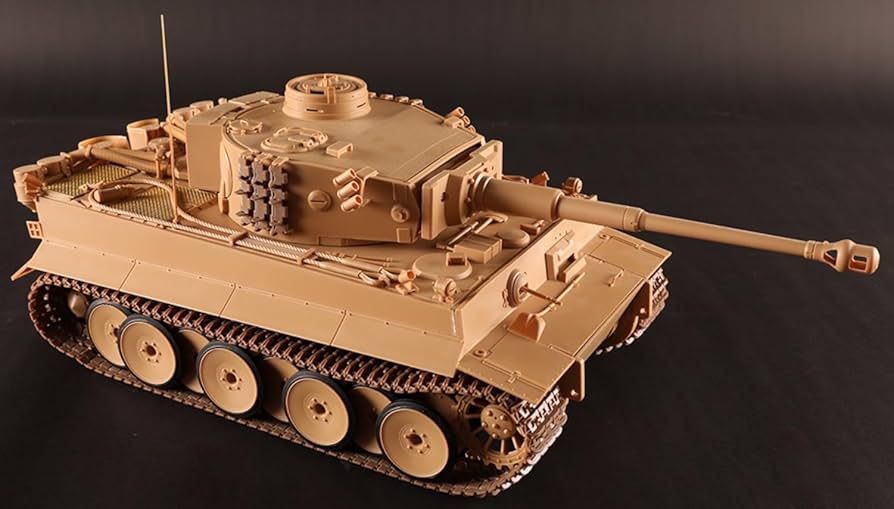 Amazon.com: Hobby Boss Sprue Brothers HBS82607 1:16 Tiger I Early