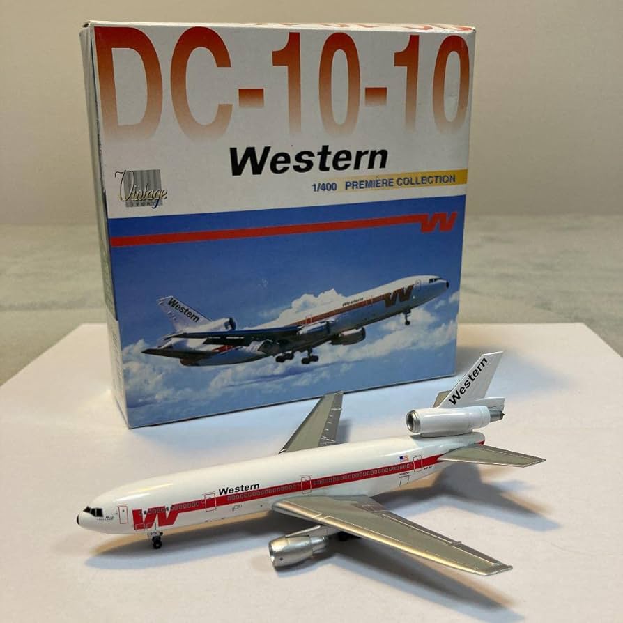 Amazon | Western ウェスタン航空 DC-10 1:400 | プラモデル 通販