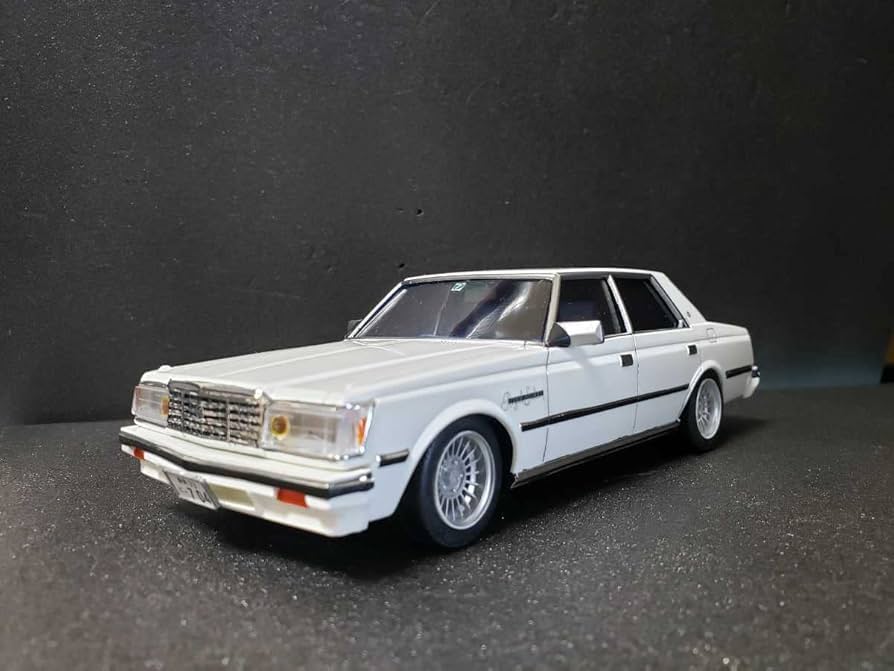 Amazon.co.jp: 1/24 フジミ クラウン 鬼クラ ロイヤルサルーン 2800