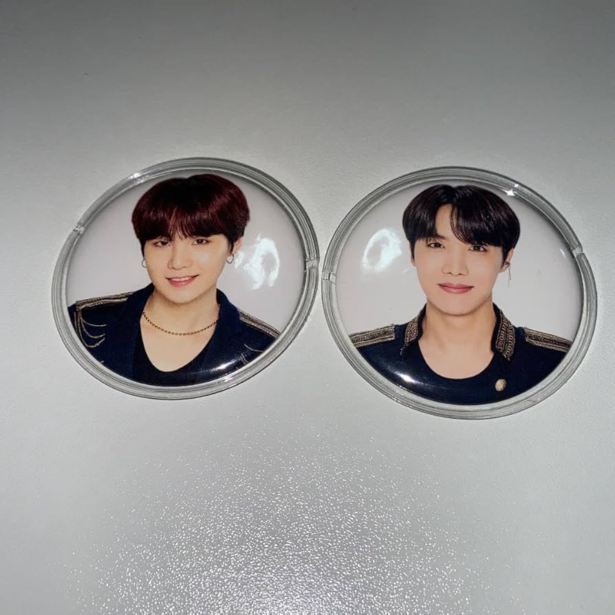 Amazon.co.jp: BTS ユンギ ホソク 缶バッジ セット luckydraw : おもちゃ