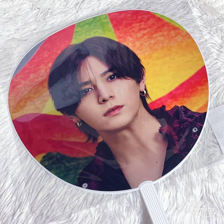 Amazon.co.jp: 山田涼介 ジャンボうちわ エイチ【H+】 Hey! Say! JUMP