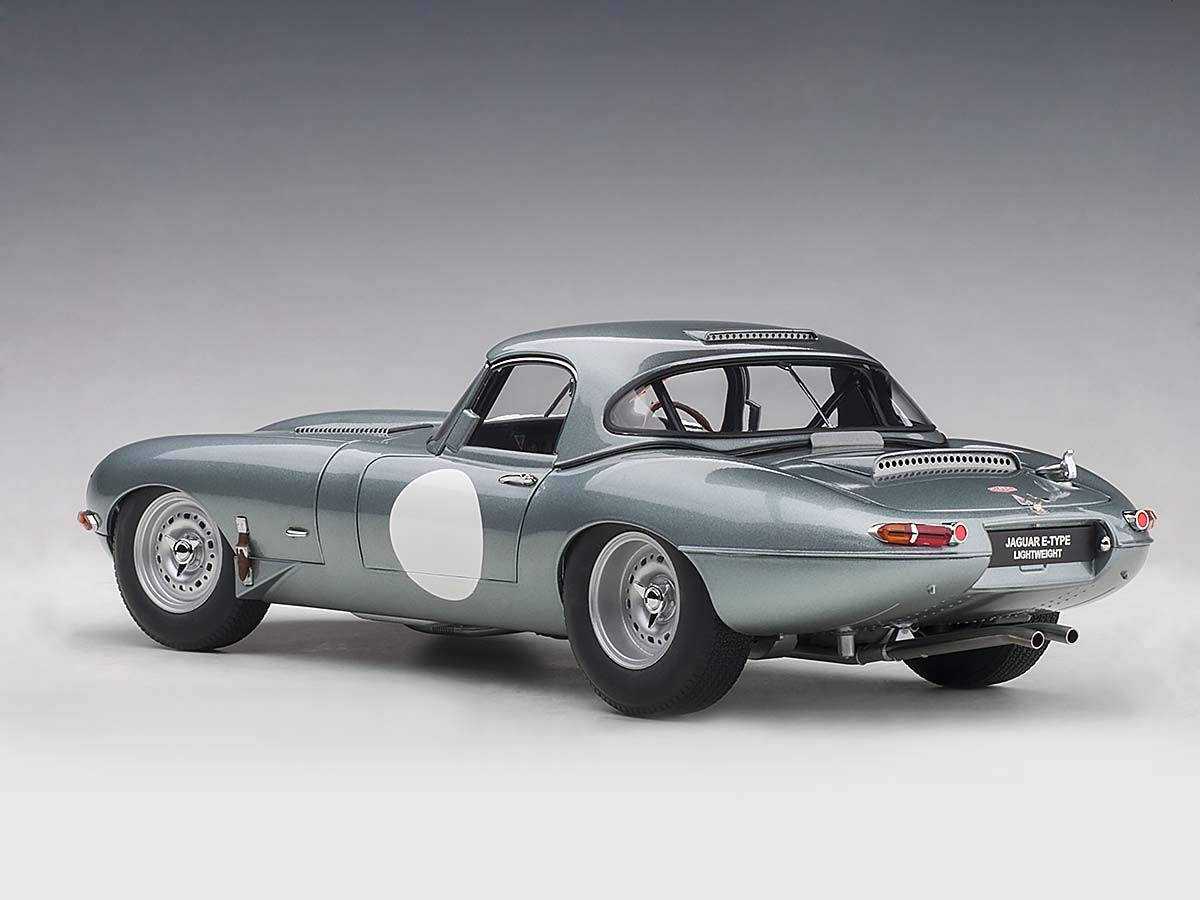Amazon.com: AUTOart Jaguar Lightweight E Type Roadster RHD (Right