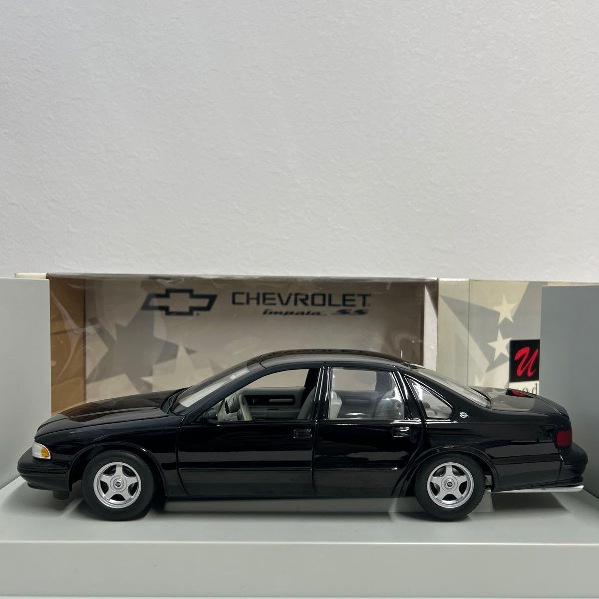 Amazon | UT MODELS 1/18 Chevrolet Impala SS 1996 Black シボレー