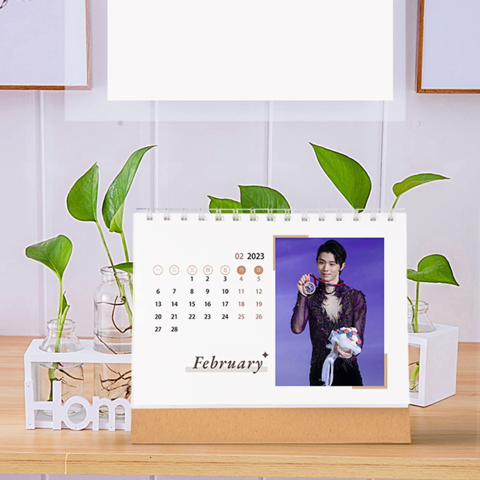 Amazon.co.jp: 羽生結弦 羽生結弦展グッズ 写真集 2026年度 卓上