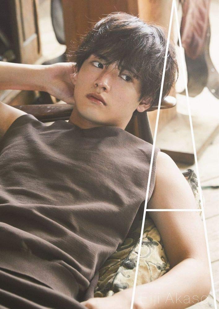 Amazon.co.jp: 赤楚衛二 ファースト写真集 『 A 』 : 多田 悟: 本