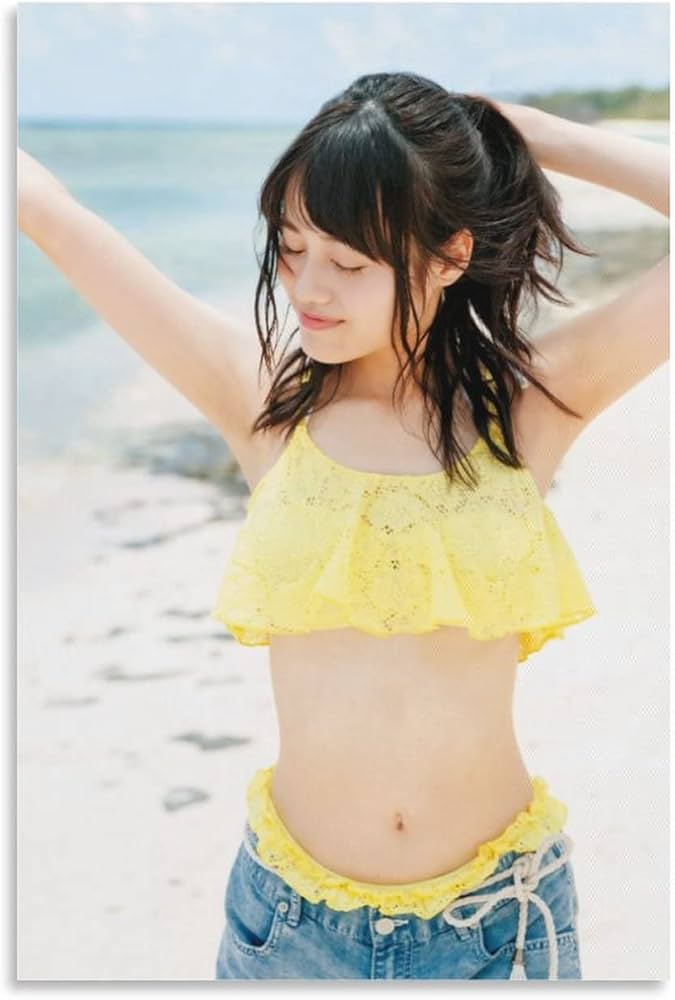 Amazon.co.jp: 伊藤美来 声優 歌手 セクシービキニ写真 美人ポスター