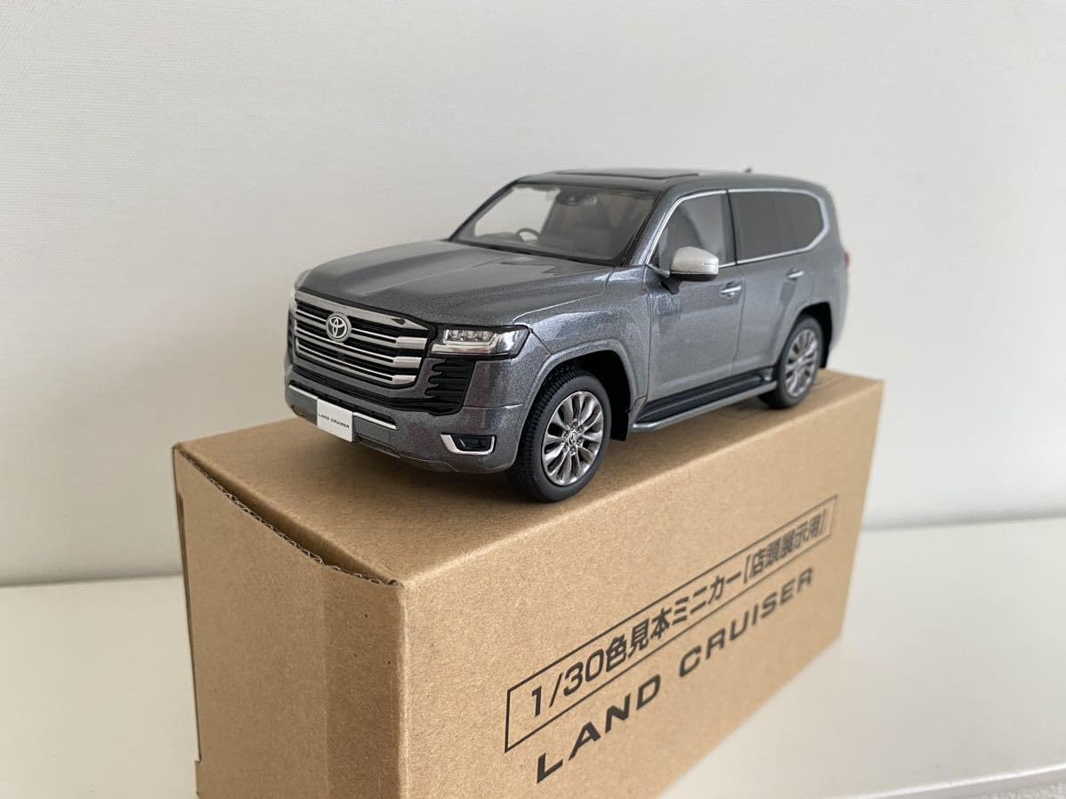 ランドクルーザー ミニカー 1/30スケール ダイキャスト製 Amazon