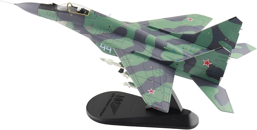 Amazon.co.jp: HOBBY MASTER 1/72 MiG-29 (9.13) ファルクラムC ダム