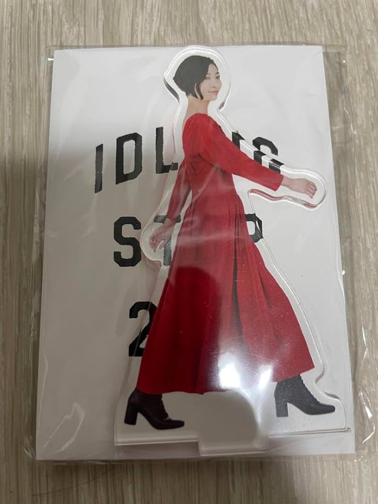 Amazon.co.jp: 坂本真綾 アクリルスタンド : おもちゃ