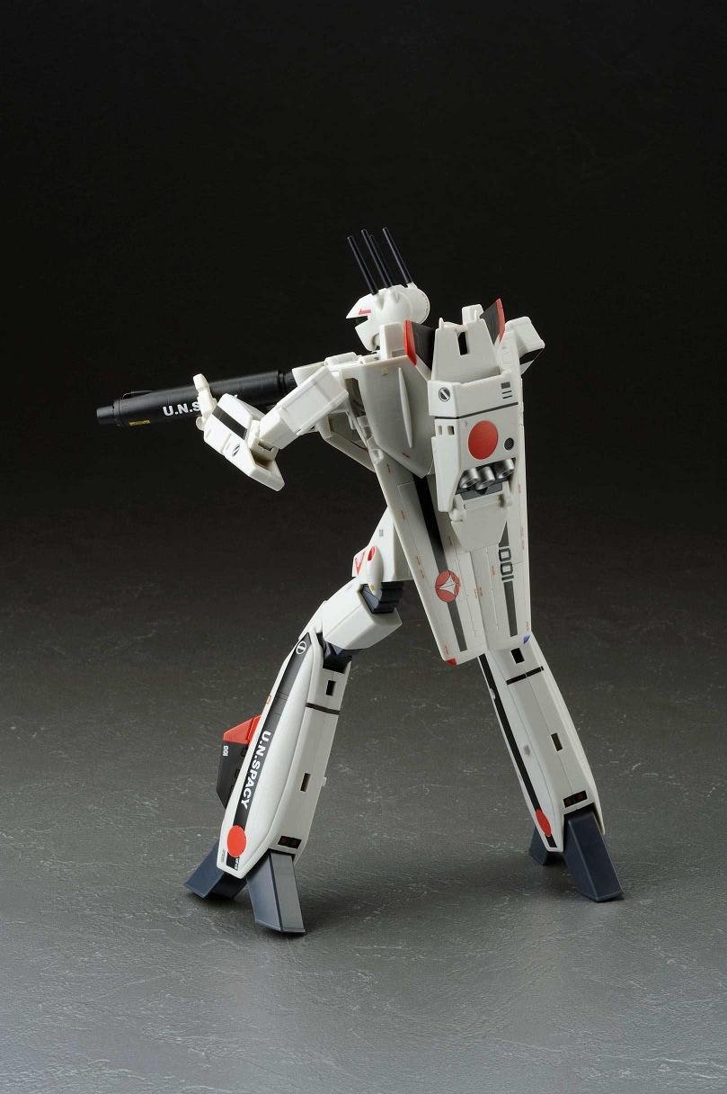 Amazon.co.jp: 1/60 マクロス 完全変形 VF-1S 一条輝機 : ホビー