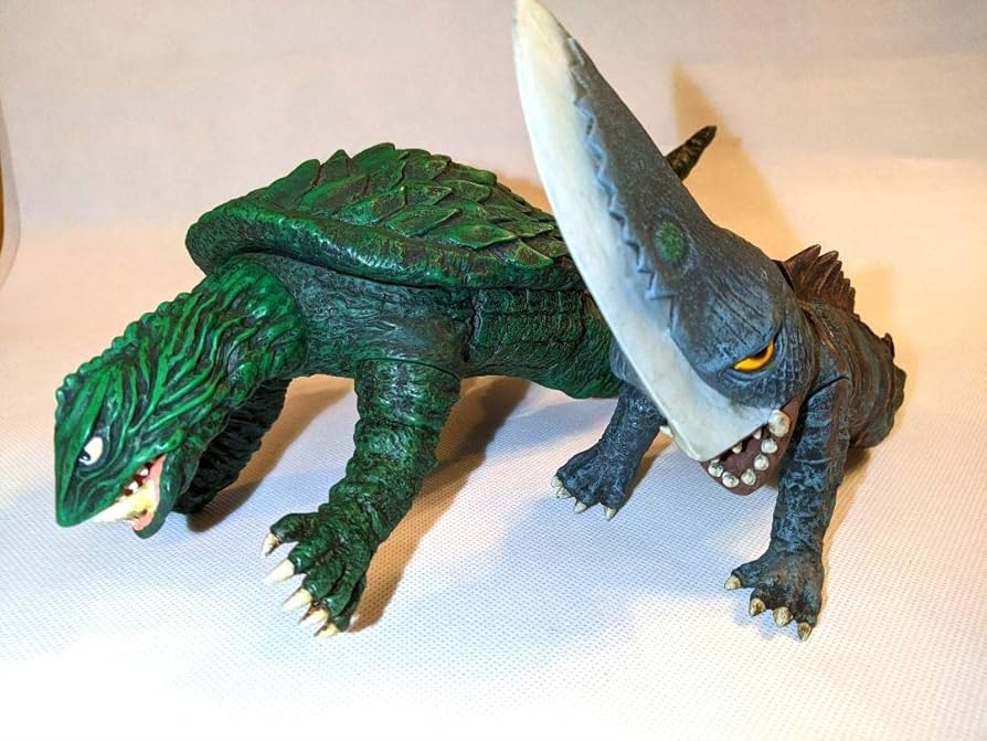 Amazon.co.jp: エクスプラス 大怪獣シリーズ ガメラ vs 大悪獣 ギロン