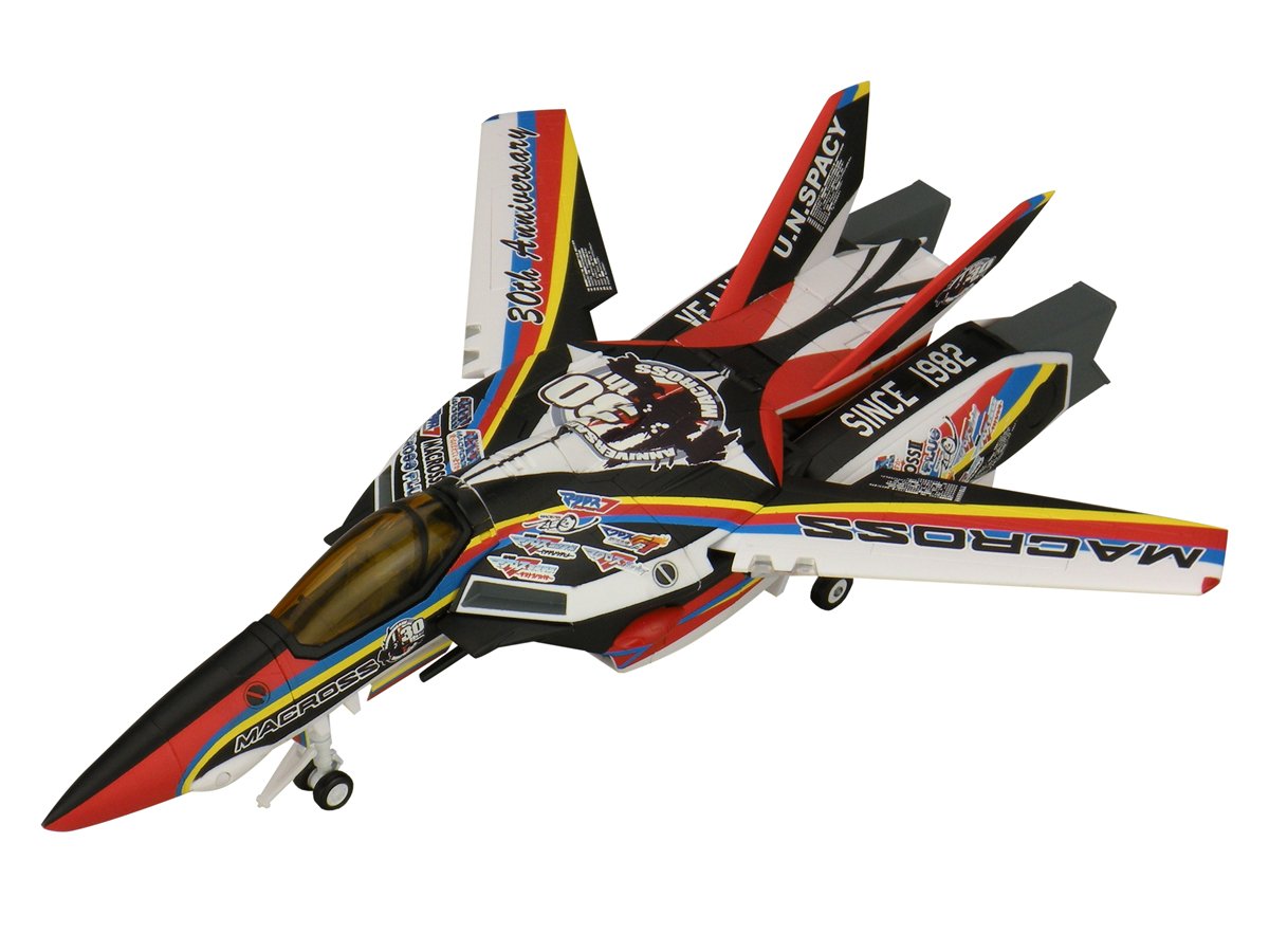 Amazon.co.jp: 超時空要塞マクロス 1/60 完全変形 VF-1J バルキリー