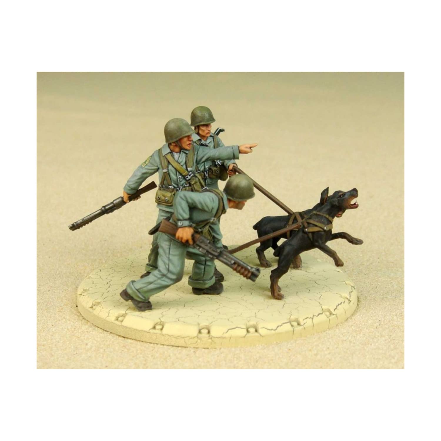 Amazon.co.jp: DUST 1947 - Allies USMC アーミーボックス : Toys & Games