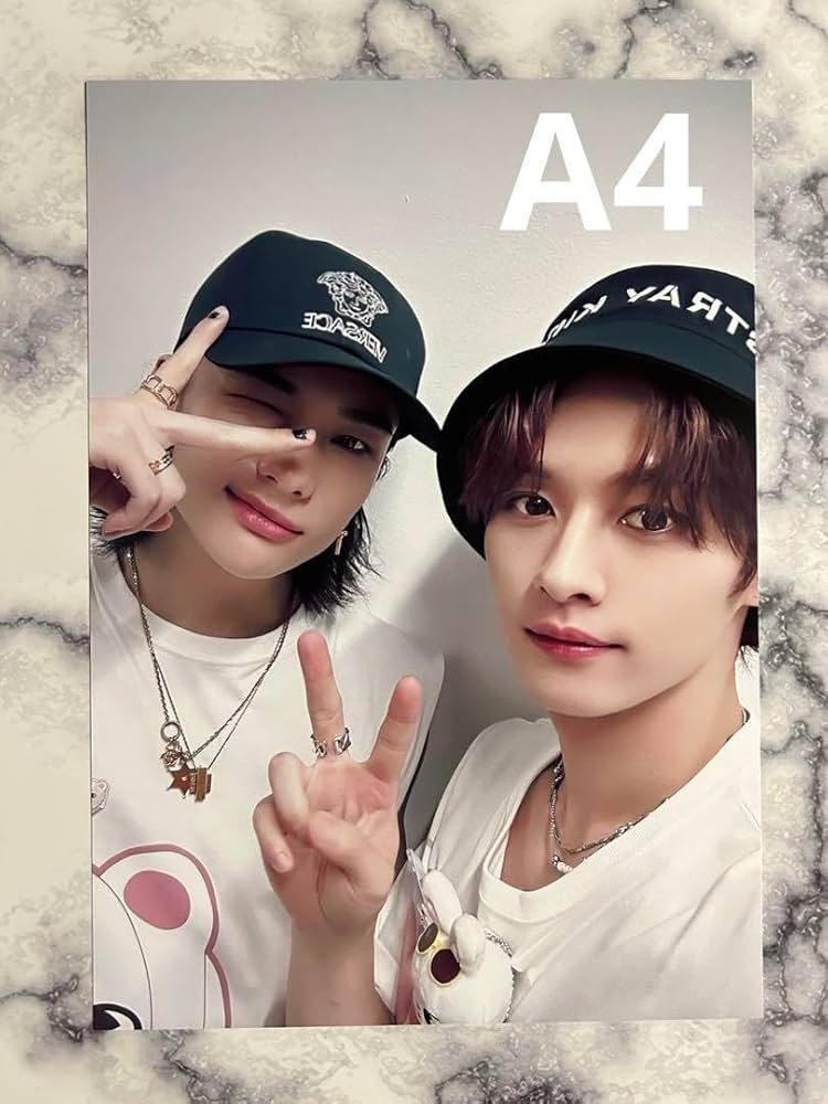 Amazon.co.jp: Stray Kids ヒョンジン .リノ写真A4サイズ : Toys & Games