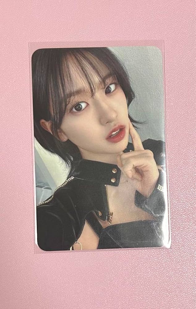 Amazon.co.jp: IVE ユジン トレカ アジア限定 ラントレ ワルツ : おもちゃ