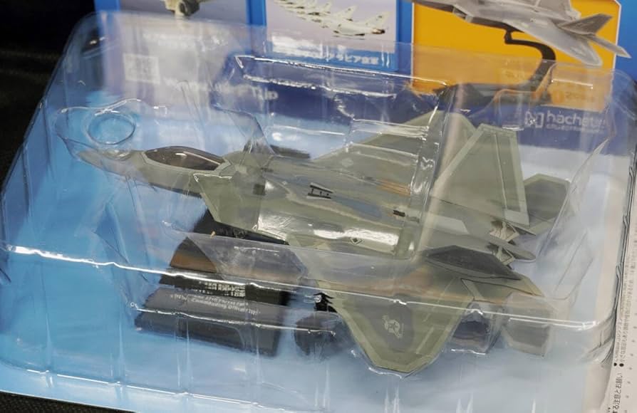 Amazon | 18 アメリカ空軍 F-22 ラプターエアファイターコレクション1