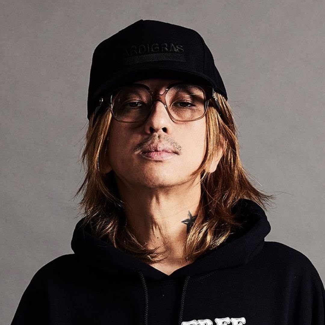 Amazon.co.jp: □ 清春 MARDIGRAS フラットバイザーキャップ 黒夢