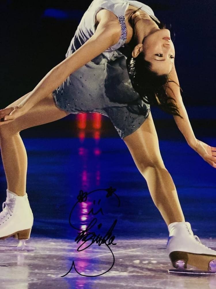 Amazon.co.jp: 女子 フィギアスケート 荒川静香 直筆サイン入り写真